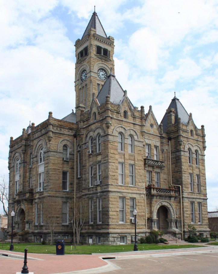 Lavaca County Courthouse, Halletsville, Texas